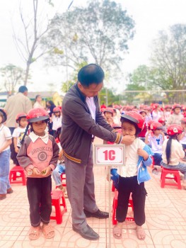 HOẠT ĐỘNG TRẢI NGHIỆM ĐẦU TUẦN